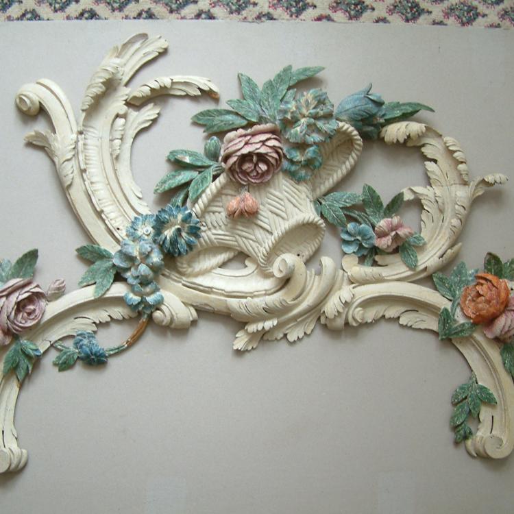 Berlin, Schloss Schönhausen, Gartensaal, Spiegelrahmen nach der Freilegung, 2010